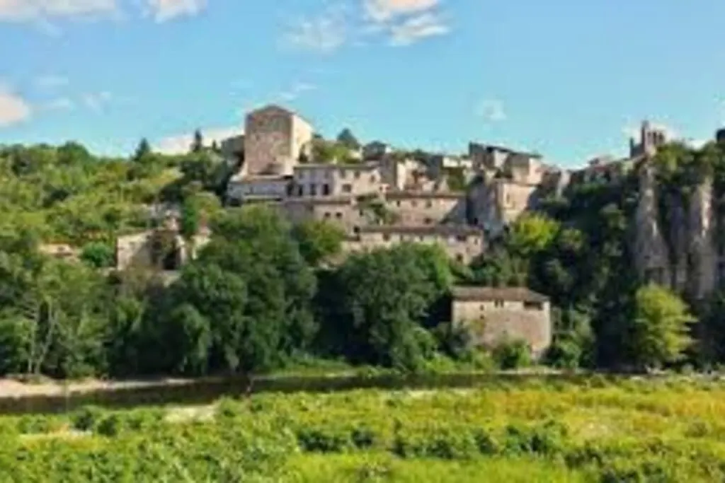 Agreable Maison Entre Riviere Et Centre Du Village Avec Piscine Ruoms