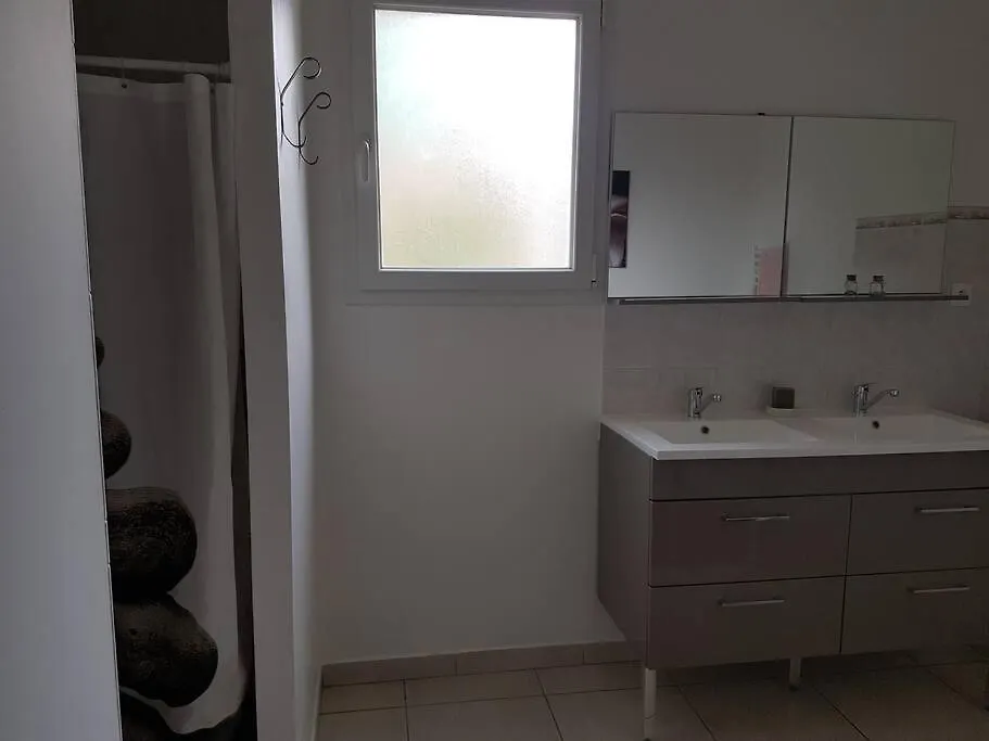 Agreable Maison Entre Riviere Et Centre Du Village Avec Piscine Ruoms 0*,