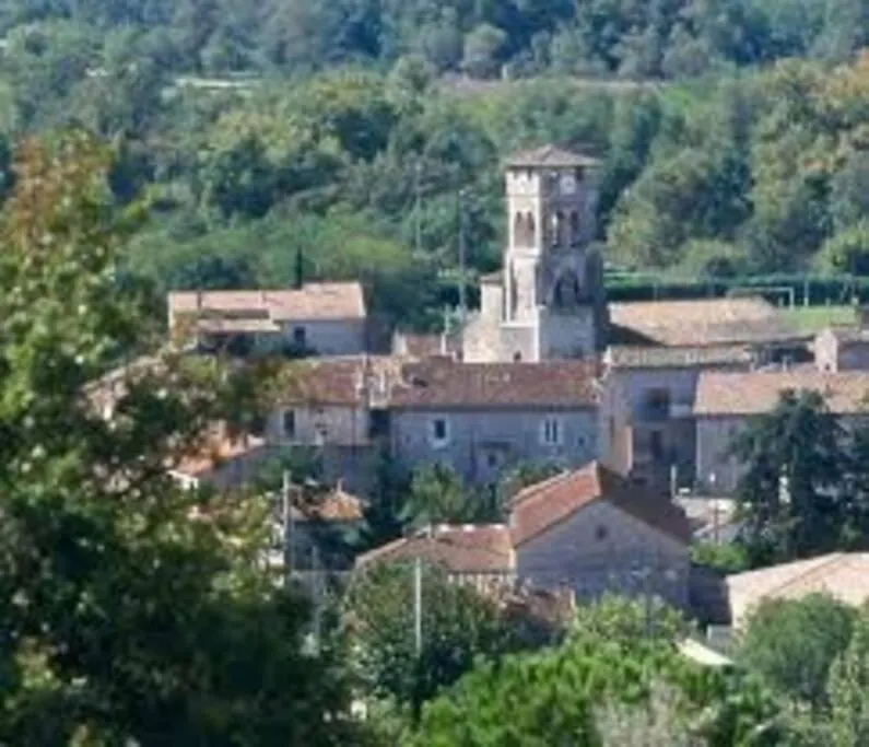 Holiday home Agreable Maison Entre Riviere Et Centre Du Village Avec Piscine Ruoms France